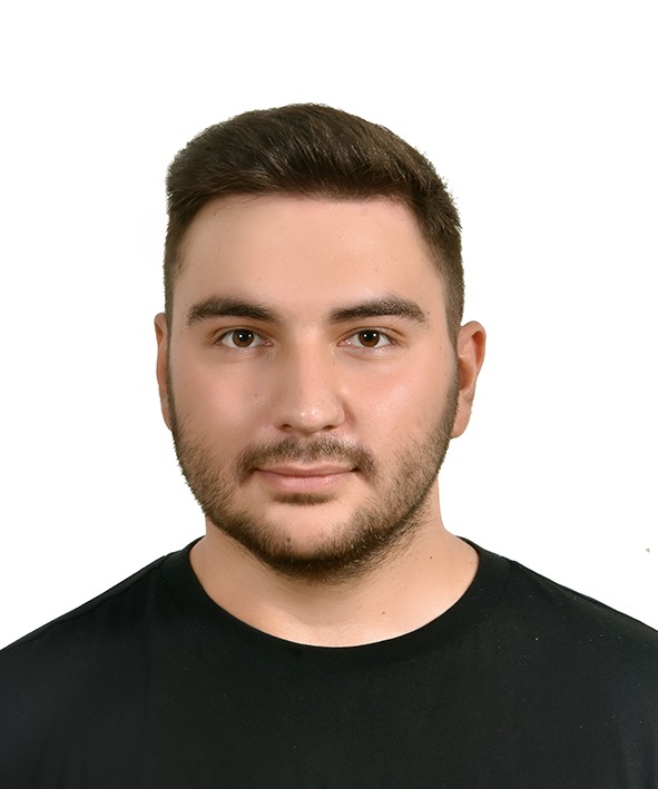 Efe Şenol